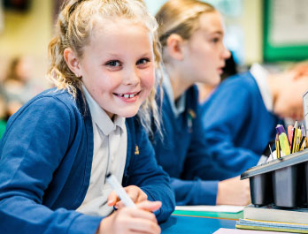 Layer de la Haye Primary