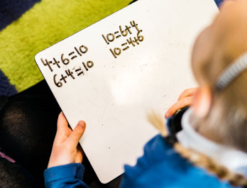 Layer de la Haye Primary