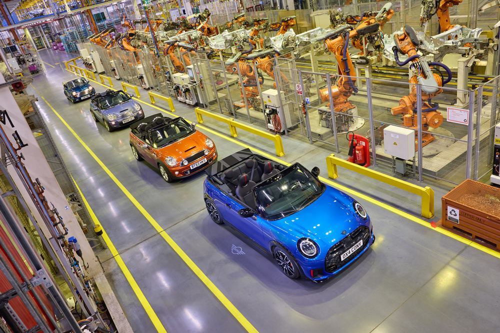 MINI-Cooper-Convertible-2024-10