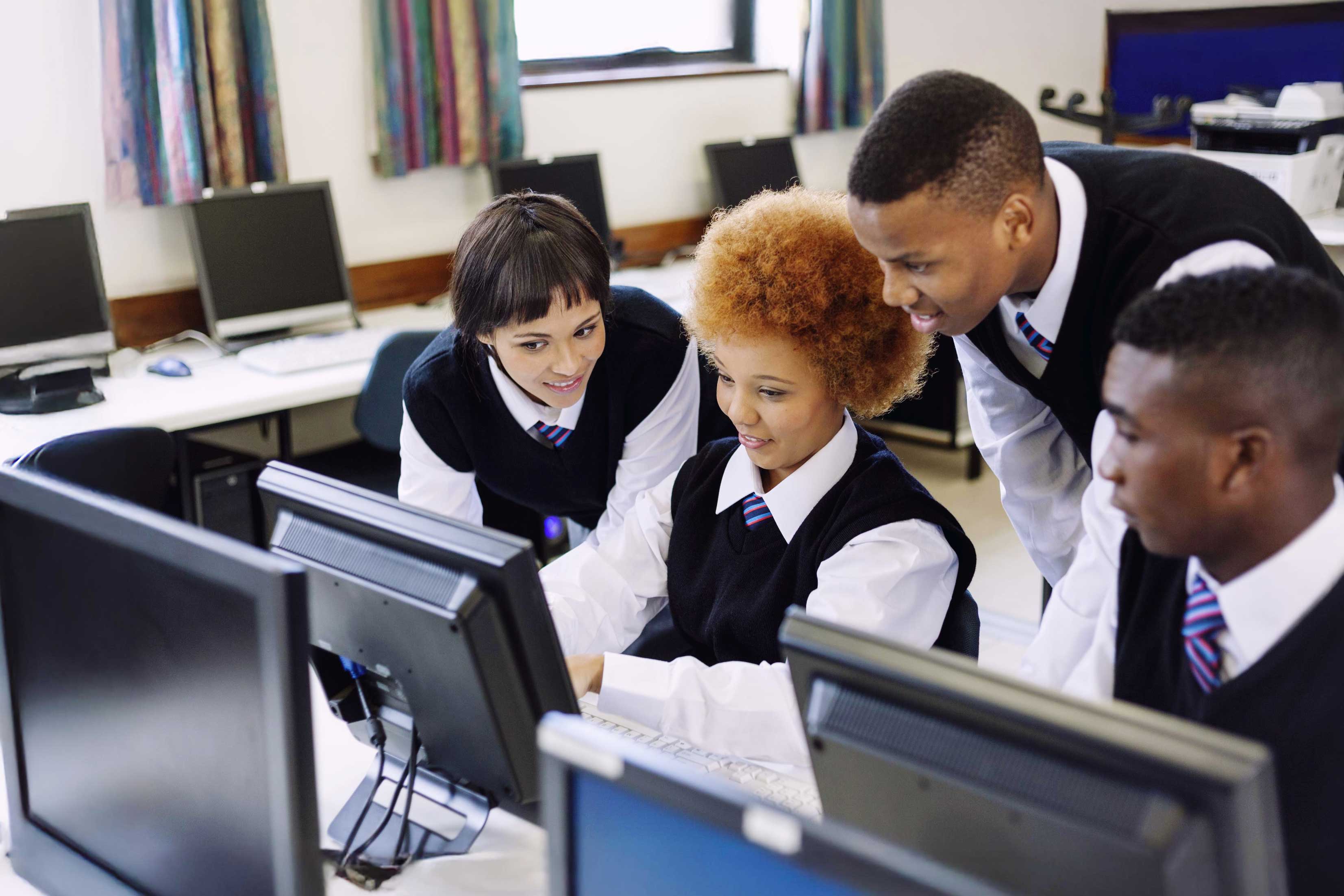 indipendent-schoos-students-image